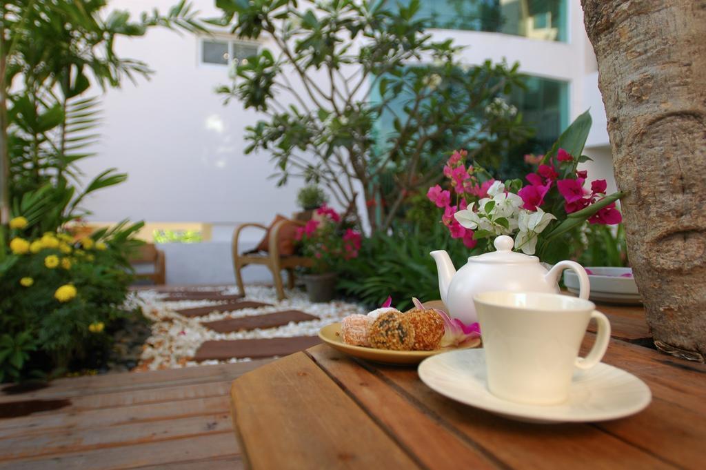 Bansabai Hostelling International Bangkok Exterior foto