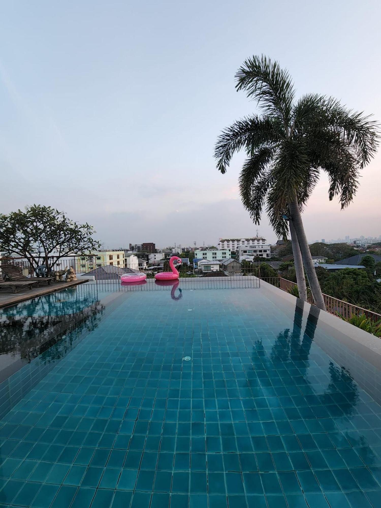 Bansabai Hostelling International Bangkok Exterior foto