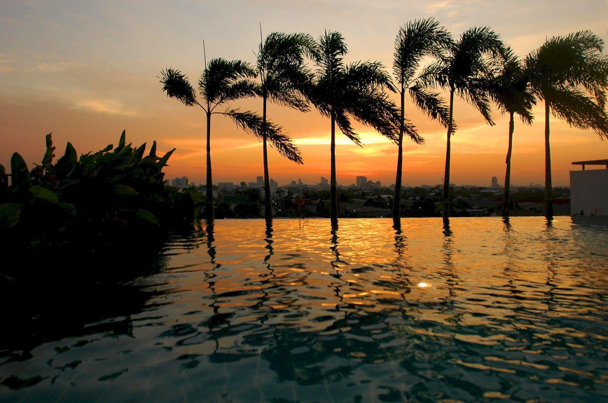 Bansabai Hostelling International Bangkok Exterior foto